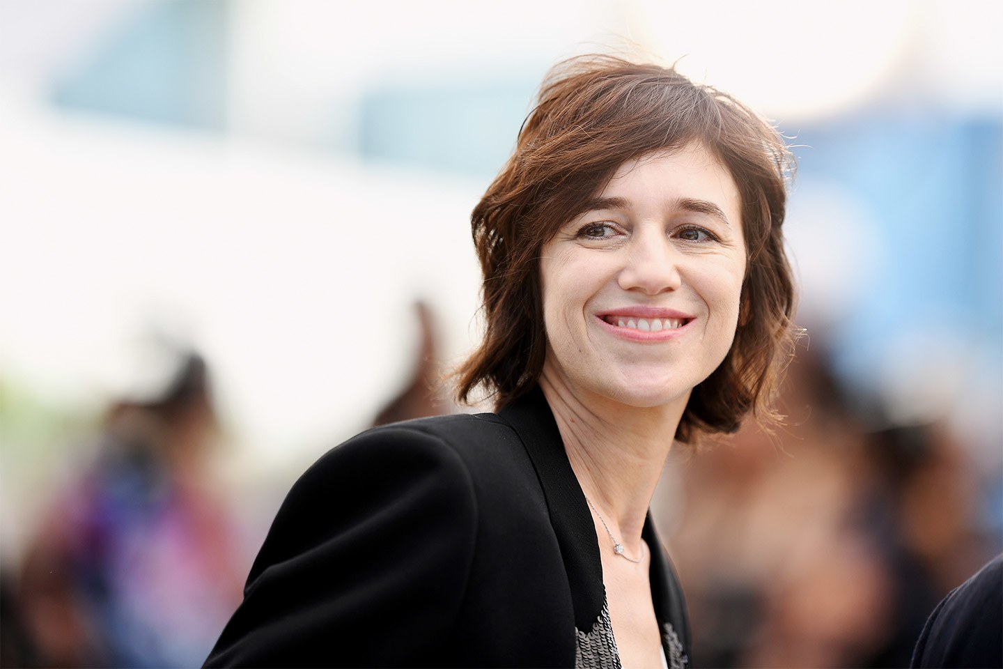 Charlotte Gainsbourg, Pianis yang Sukses Cover Lagu Kanye West